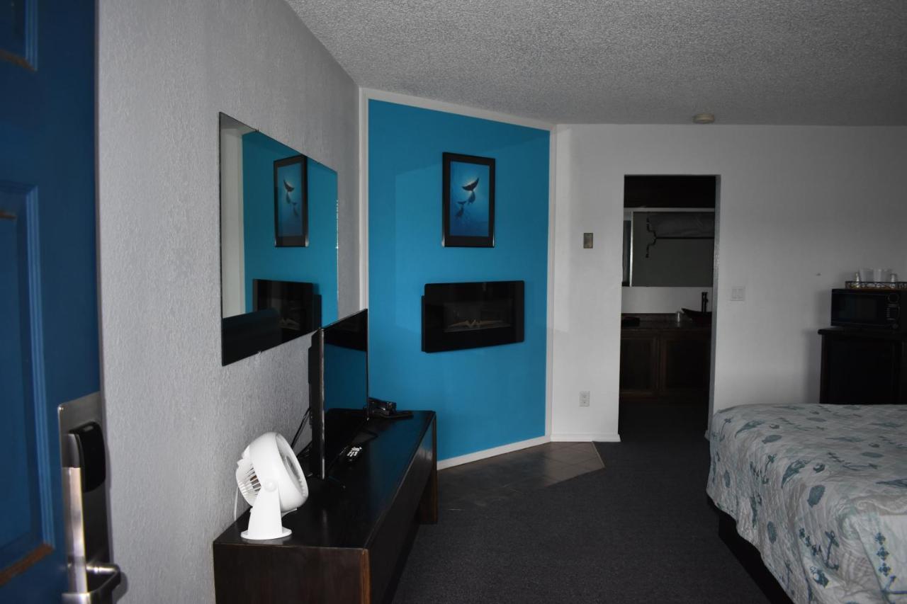 Lighthouse Cove Inn باندون المظهر الخارجي الصورة A room at the motel