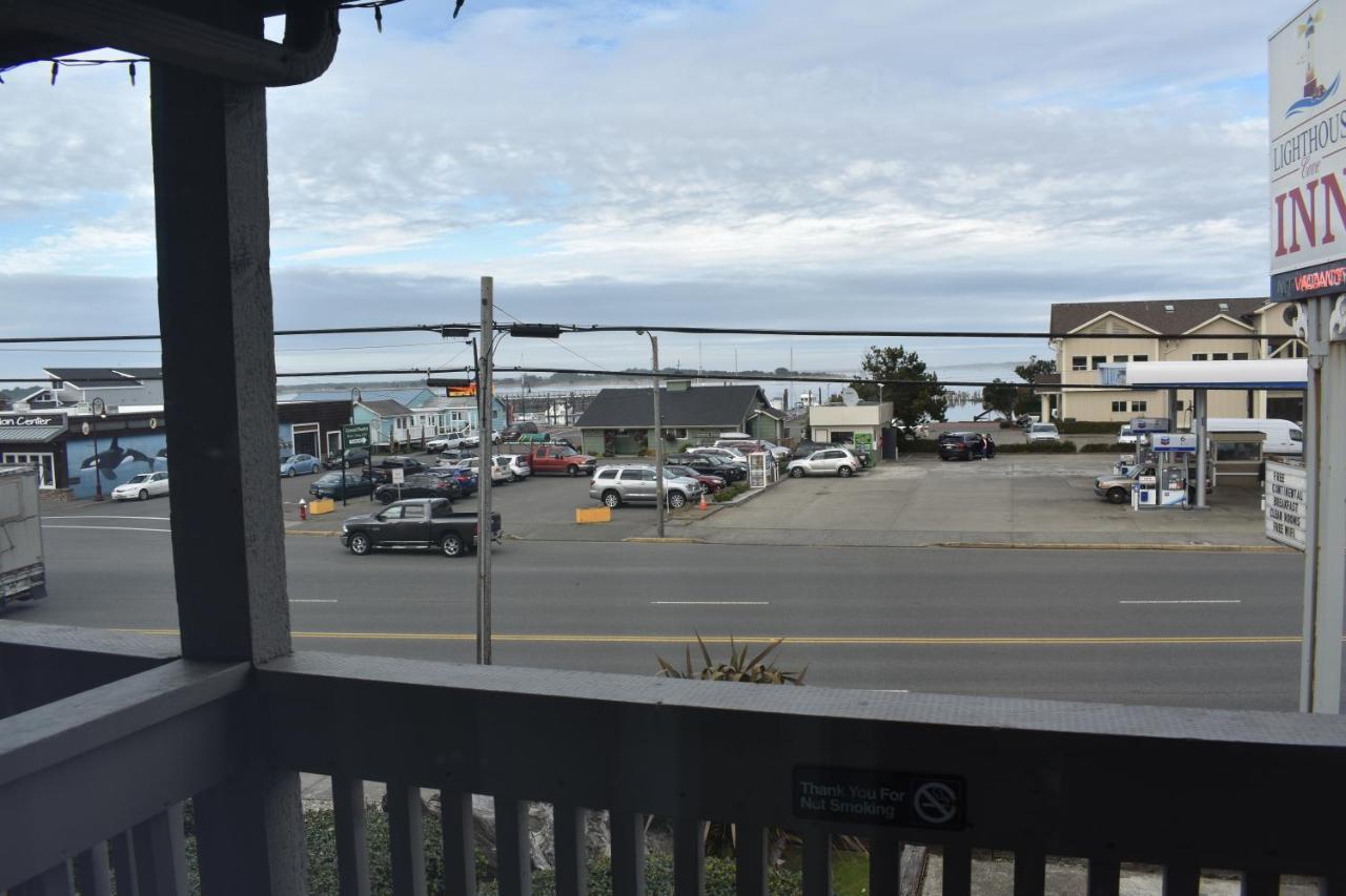 Lighthouse Cove Inn باندون المظهر الخارجي الصورة View of the station from the boardwalk